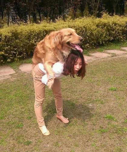 禽兽！放开身下的软妹子！