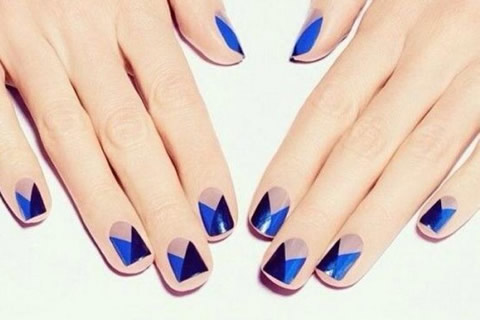 2018几何拼接美甲款式颜色图片：2018几何拼接美甲图片欣赏
