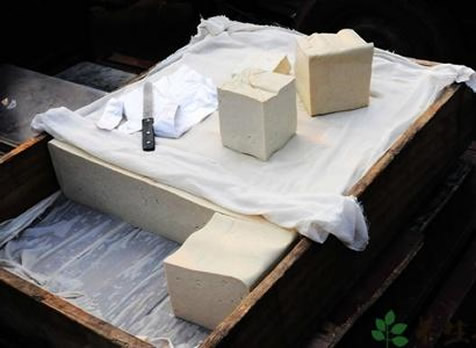 吃豆腐会胖吗 介绍经常吃豆腐的好处与坏处 吃豆腐会胖吗 介绍经常吃豆腐的好处与坏处