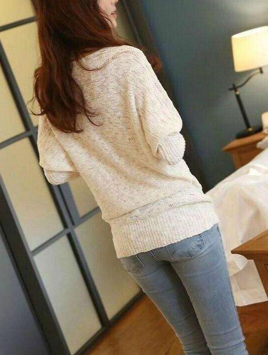 紧身裤展现女人靓丽姿态：唯美清新可人有魅力