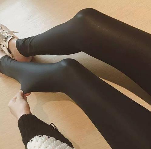 小腿粗穿什么裤子显瘦：修身小脚裤秀纤细大长腿