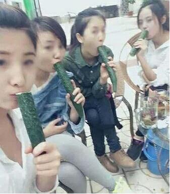 妹子，你们的黄瓜能给我吃一根吗