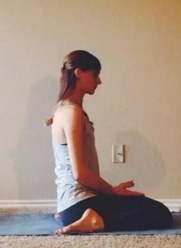 一套拉伸肾经的阴瑜伽：每天练一练抵抗衰老（图）