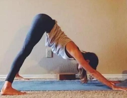 一套拉伸肾经的阴瑜伽：每天练一练抵抗衰老（图）