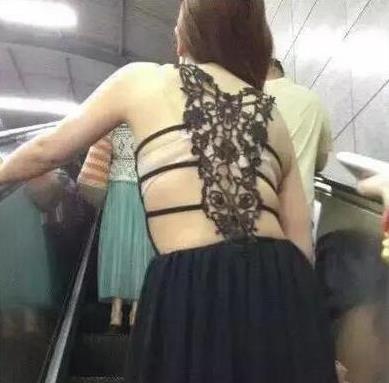 女孩子不太容易练腹肌,主要是练出马甲线 女孩子不太容易练腹肌,主要是练出马甲线