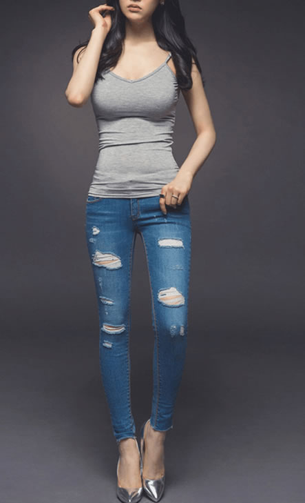 紧身裤简约风格让人眼前一亮:绽放妹子优雅魅力 紧身裤简约风格让人眼前一亮:绽放妹子优雅魅力