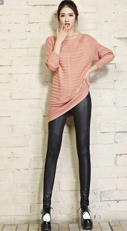 时尚紧身裤性感减龄，搭配时髦更显女王味道