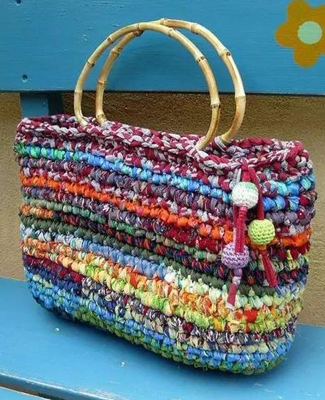 她把床单撕成条结果却如此意外（图）