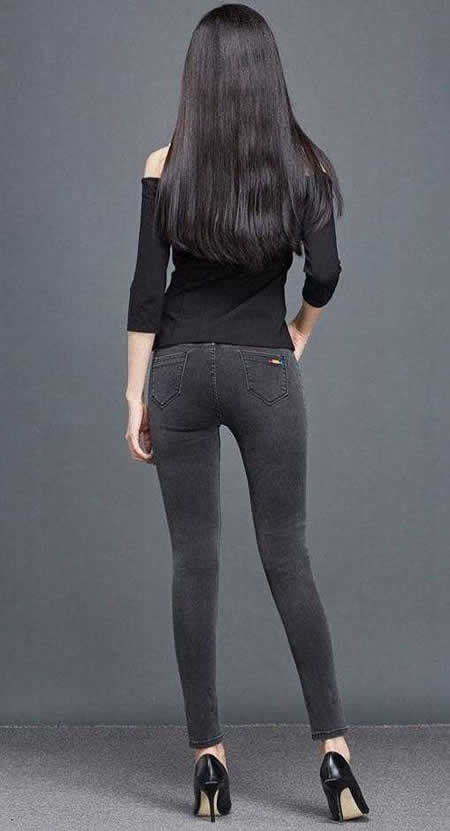 魅力的紧身牛仔裤：紧身裤凸显女性的美感（图）