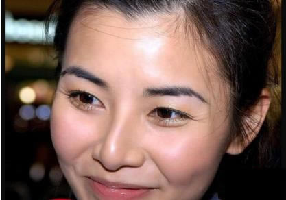 去鱼尾纹的方法:生活中去鱼尾纹的六个小方法 去鱼尾纹的方法:生活中去鱼尾纹的六个小方法