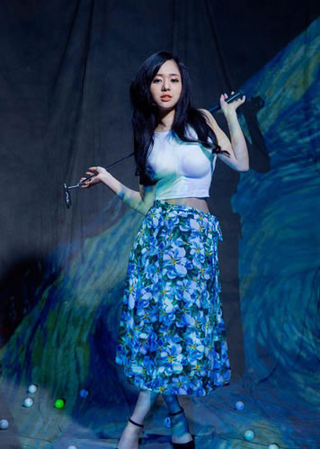 苍井空拍高尔夫大片：最后一张照片不容错过（图）