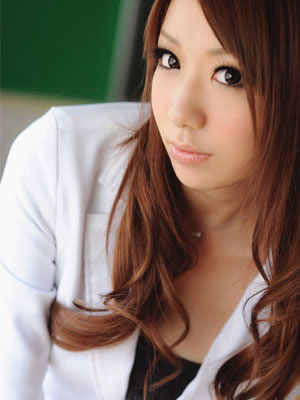 男友与前女友藕断丝连：是去还是留我十分难受