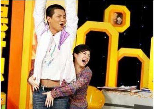 公众场合狂吃豆腐的10大女星：谁吃亏谁占便宜（图）