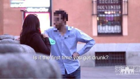 美女街头假醉测试 结果令人愤怒:实拍过程(图) 美女街头假醉测试 结果令人愤怒:实拍过程(图)