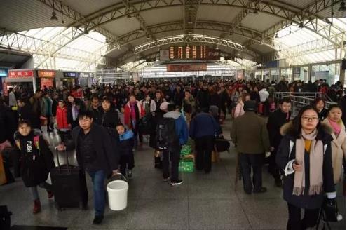 充电宝藏骗局需警惕：回家旅途不得不防的十大套路解读