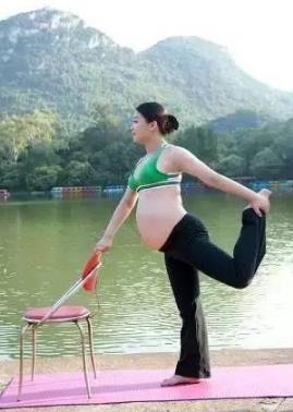 三个月孕妇瑜伽动作:孕妇瑜伽动作图解 三个月孕妇瑜伽动作:孕妇瑜伽动作图解