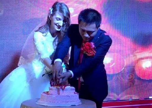 罗马尼亚美女：一场千里姻缘跨国的爱恋（图）