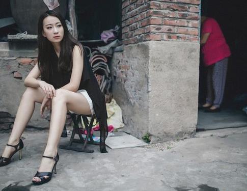 美女回过头对我说:你再不下手我就回家了 美女回过头对我说:你再不下手我就回家了