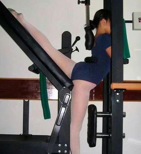 美女回过头对我说:你再不下手我就回家了 美女回过头对我说:你再不下手我就回家了