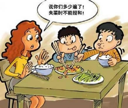 孩子吃饭时的这4个习惯,严重影响发育（你有犯错吗）