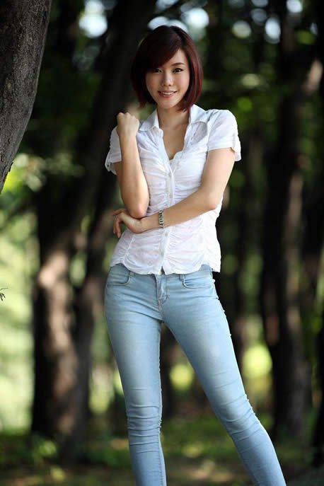 紧身裤柔和的线条2018：紧身牛子裤穿出不一样的自己