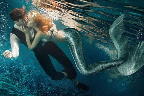 美人鱼婚纱照：赵丽颖美人鱼婚纱照迷人（图）