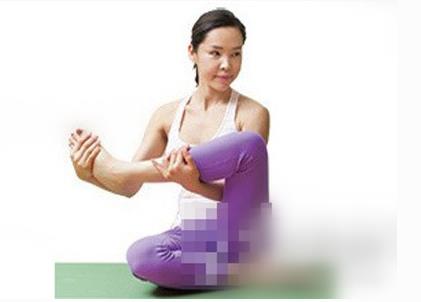 20分钟减肥操:想瘦就在家做起来吧【图解步骤】 20分钟减肥操:想瘦就在家做起来吧【图解步骤】