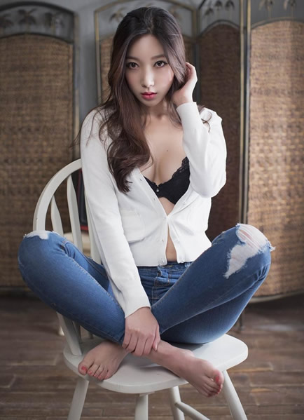 女人紧身裤时尚穿搭:做漂亮优雅迷人女人 女人紧身裤时尚穿搭:做漂亮优雅迷人女人