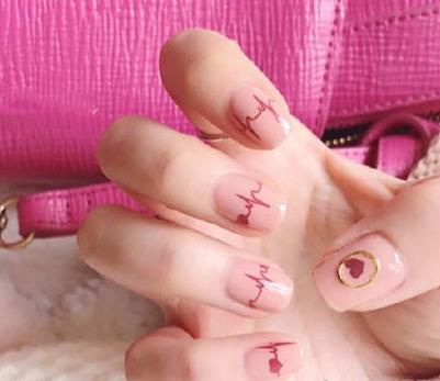 美甲图片韩式2018：少女心粉色软妹美甲推荐（图）