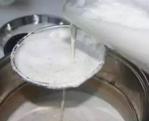 煮粥、炖肉时的泡沫要不要撇掉:泡沫讲究知识讲解 煮粥、炖肉时的泡沫要不要撇掉:泡沫讲究知识讲解