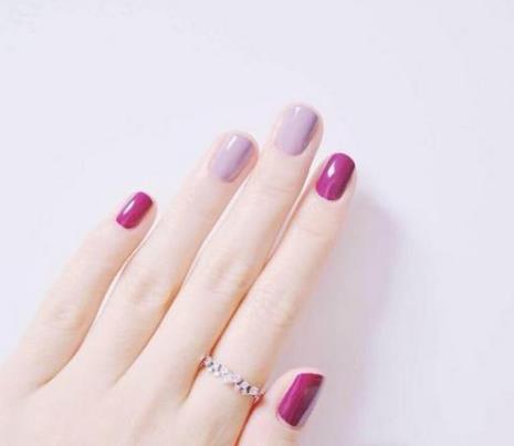 2018简约清新的春季美甲款式图片：春季美甲图片欣赏