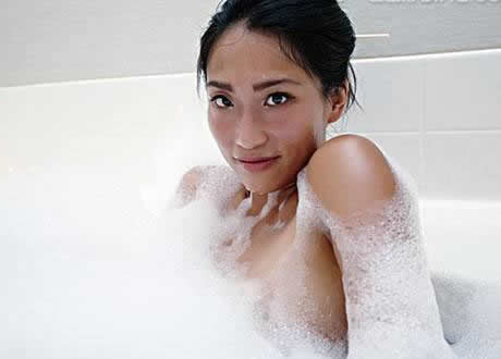 女人洗澡后立刻做这事会患病（图文）