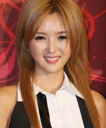 隆胸的明星：哪些明星隆胸【公开承认整容隆胸】