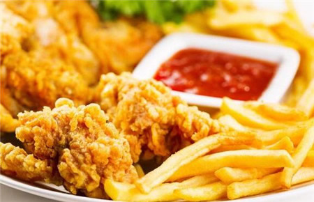 孩子免疫力差就因它 你却还给吃:小心这3类食物 孩子免疫力差就因它 你却还给吃:小心这3类食物