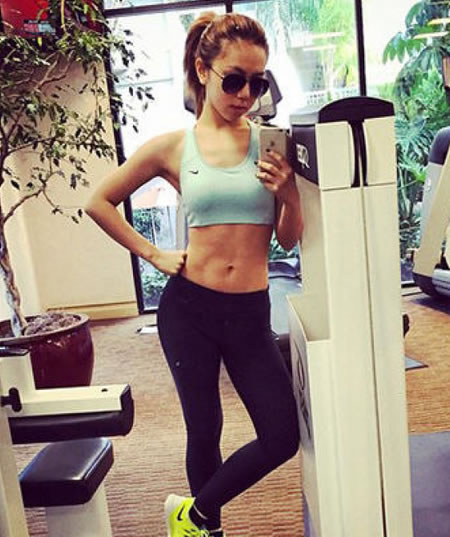 邓紫棋腹肌：看了邓紫棋的腹肌惊呆了（图）