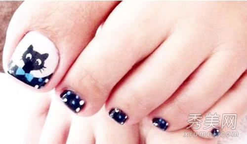 美脚趾甲图片：精致女人10款美脚甲必备