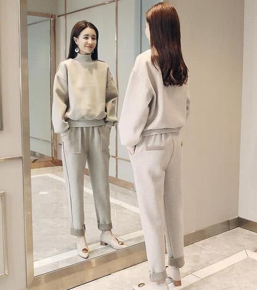 套装简约穿搭：柔情似水干练时尚（图）