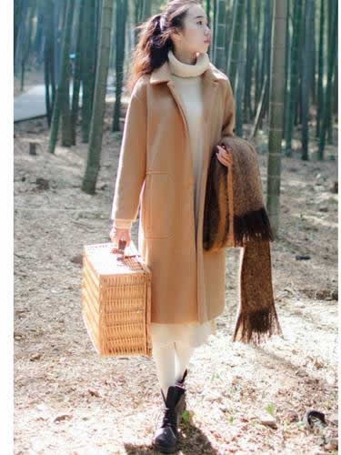 卡其色毛呢大衣如何搭配 2018毛呢大衣搭配方法