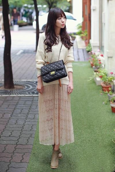 套头毛衣怎么搭配森系连衣裙：2018浪漫小清新风