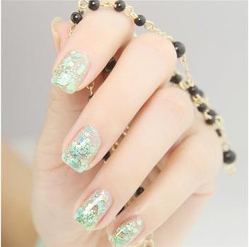 新娘美甲图片简单款式2018：纯色美甲颜色美美哒