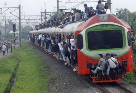 印度高铁时速：印度神奇高铁时速高达544公里你敢坐吗?