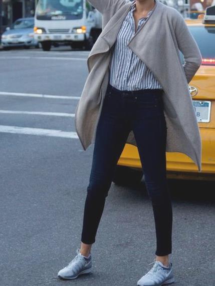 紧身裤怎么搭配好看：教你好看紧身裤搭配穿法