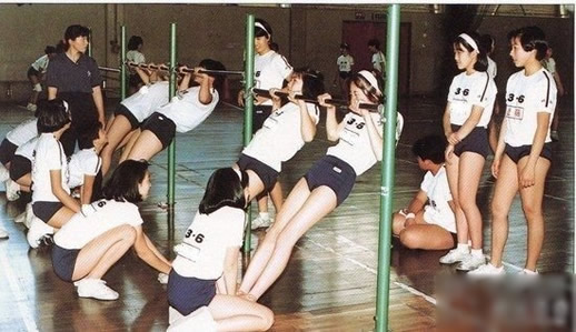 日本女孩的超短体操裤 为什么会这么短（图）