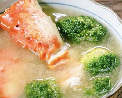 帝王蟹三吃是哪三种吃法:教你帝王蟹三吃做法 帝王蟹三吃是哪三种吃法:教你帝王蟹三吃做法