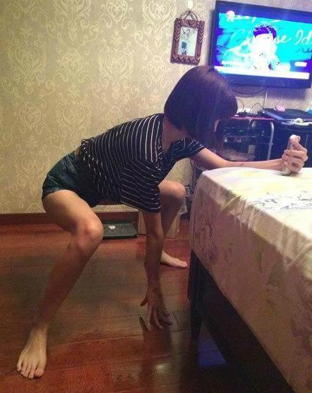 妹子，还能不能好好的自拍了