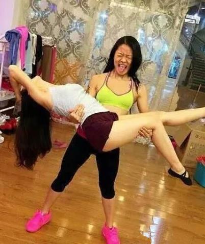 不行就别撑着，让我来吧