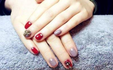 2018初春美甲新款式：2018最流行美甲图片款式欣赏