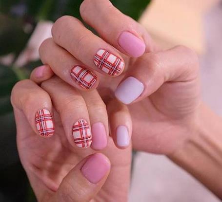 2018初春美甲新款式：2018最流行美甲图片款式欣赏