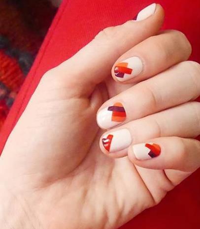 2018初春美甲新款式：2018最流行美甲图片款式欣赏