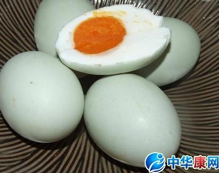 咸鸭蛋保质期：咸鸭蛋能放多久及保存方法介绍